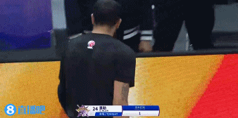 追分时刻连续犯规心态崩了！里勒18中10拿到27分7助 6犯离场